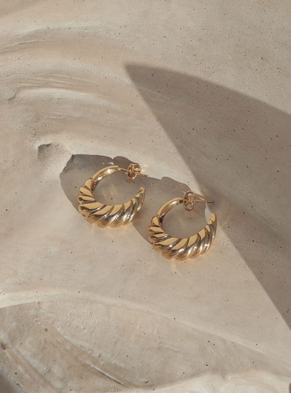 gold shell hoop earrings